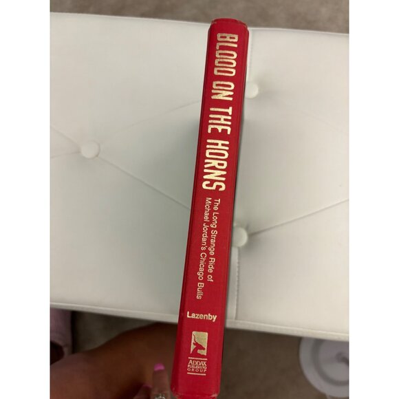 Blood On The Horns: The Long Strange Ride Of Michael Jordans Chicago Bulls - Picture 11 of 12